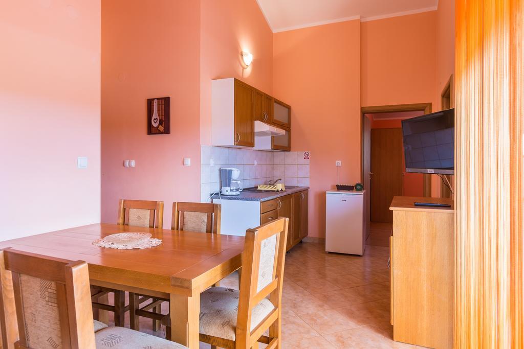 Apartments Villa Orange ميدولين المظهر الخارجي الصورة