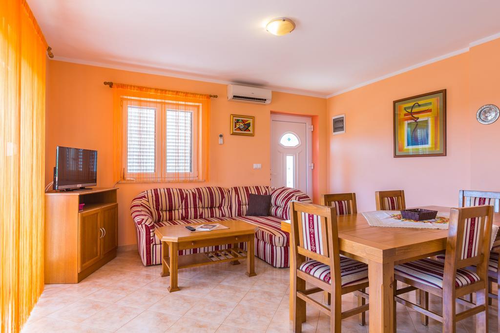 Apartments Villa Orange ميدولين المظهر الخارجي الصورة